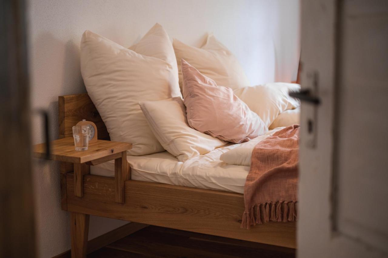 Gehobenes Ambiente In Historischer Wohnung Walting Kültér fotó