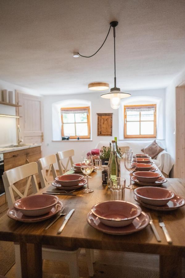 Gehobenes Ambiente In Historischer Wohnung Walting Kültér fotó